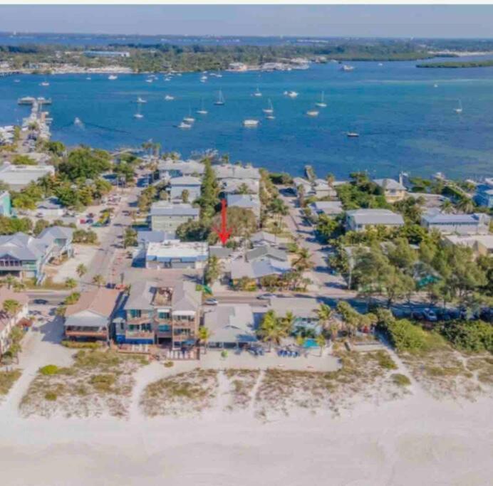 Lovely 2 Bedrooms, Steps Away From The Beach. Bradenton Beach Exterior foto
