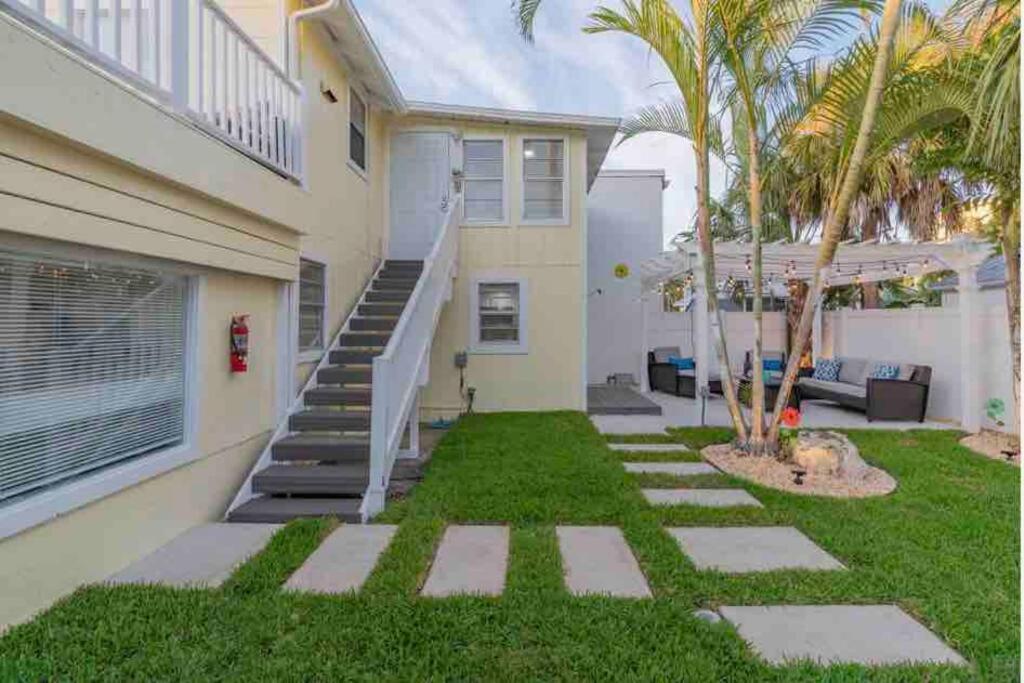 Lovely 2 Bedrooms, Steps Away From The Beach. Bradenton Beach Exterior foto